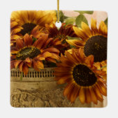 Orangefarbene Sonnenblumen im Körbchen Keramikornament (Rückseite)