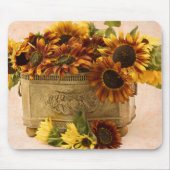 Orangefarbene Sonnenblumen im Körbchen Mousepad (Vorne)