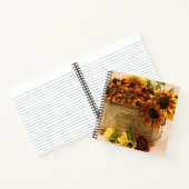 Orangefarbene Sonnenblumen im Körbchen Notizblock (Innenseite)