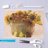 Orangefarbene Sonnenblumen im Körbchen Seidenpapier (Handwerk)