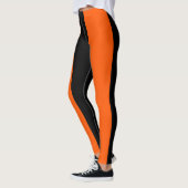 Orangefarbene Streifen Leggings (Links)