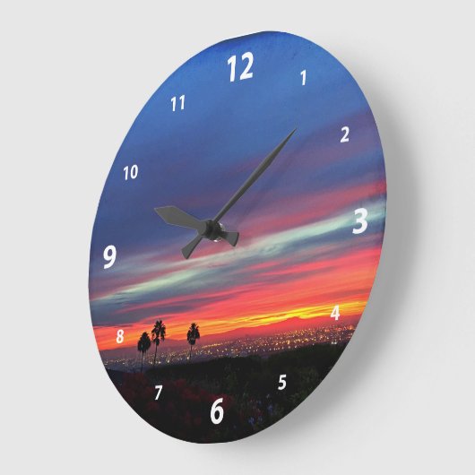 Orangefarbene und blaue Wolken Sonnenuntergang Him Große Wanduhr (Winkel)