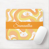 Orangefarbene und gelbe Wirbel mit Punkten Mousepad (Mit Mouse)