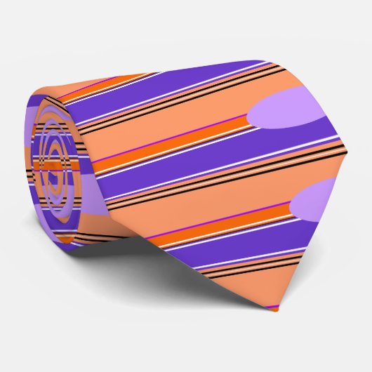 Orangefarbene und Lila gestrichene Krawatte (Gerollt)