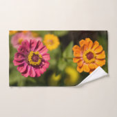 Orangefarbene und rosa Zinnia in Blüte Badhandtuch Set (Handtuch)