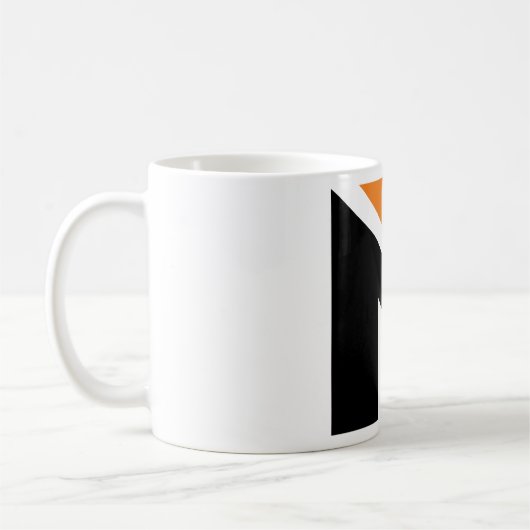 Orangefarbene und schwarze Buchstaben n Tasse (Links)