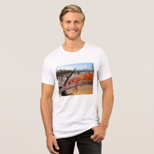 Orangefarbene und schwarze Eidechse im T - Shirt M