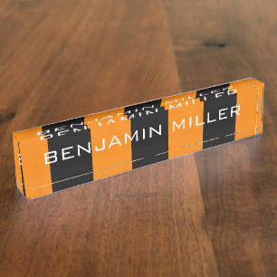 Orangefarbene und schwarze Rugby Streifen mit Indi Namensplakette