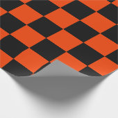 Orangefarbene und schwarze Schachbretter Geschenkpapier (Ecke)