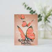 Orangefarbene und schwarze Schmetterlinge mit schw Postkarte (Stehend Vorderseite)