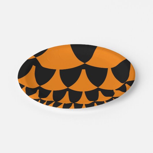 Orangefarbene und schwarze Skala Pappteller (Schrägansicht)