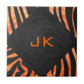 Orangefarbene und schwarze Zebra-Monogramm Fliese (Vorderseite)