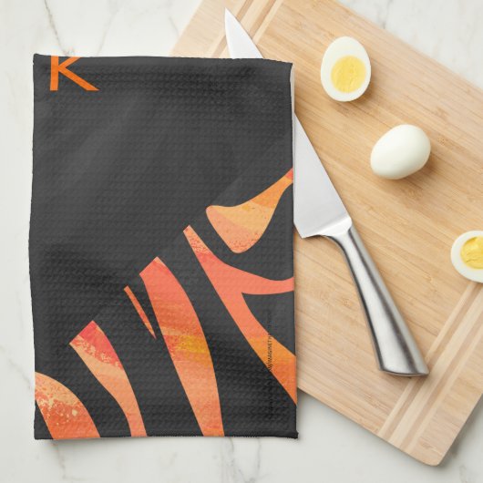 Orangefarbene und schwarze Zebra-Monogramm Handtuch (Viertel Falte)