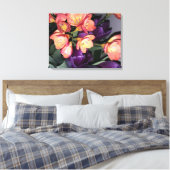 Orangefarbene und violette Blumen Leinwanddruck (Insitu (Schlafzimmer))