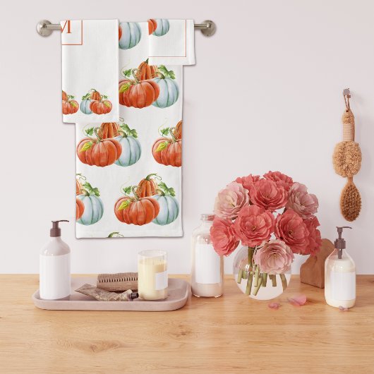 Orangefarbene und weiße Kürbis fallen Erntedank Badhandtuch Set