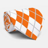 Orangefarbene und weiße Raute Krawatte (Gerollt)