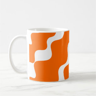 Orangefarbene und weiße Schleuderwellen Kaffeetasse