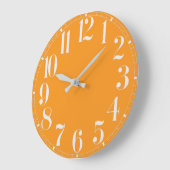 Orangefarbene und weiße Wand-Uhr Große Wanduhr (Winkel)