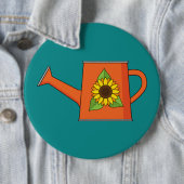Orangefarbene Wasserdose mit Sonnenblumen Button (Beispiel)
