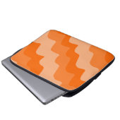 Orangefarbene Wellen Laptopschutzhülle (Vorne Knopf)