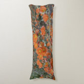 Orangefarbene Wüstenglühende Blume im Blut Seitenschläferkissen (Vorderseite Vertikal)