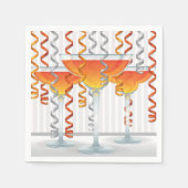 Orangefarbener Cocktail und Band Serviette (Vorderseite)
