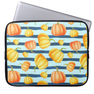 Orangefarbener Kürbis: Aquarelltöne. Laptopschutzhülle