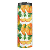 Orangefarbener Kürbis auf weißem Hintergrund. Naht Thermosbecher (Rückseite)