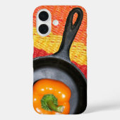 Orangefarbener Pfeffer in schwarzem Bratpfanne, fa Case-Mate iPhone Hülle (Rückseite)