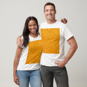 Orangefarbener Pullover, texturierter Hintergrund. T-Shirt (Unisex)