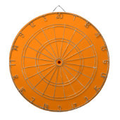 Orangefarbenes Dartboard mit Dartboard Dartscheibe (vorne)