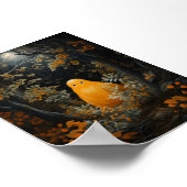 Orangefarbenes Gespenst im Dunkeln unter Bäumen Poster (Ecke)