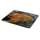 Orangefarbenes Huhn im Wald Pilz Schneidebrett (Ecke)