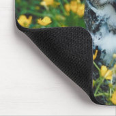 Orangefarbenes Mit Augen Eule im Wiese der Blume Mousepad (Ecke)