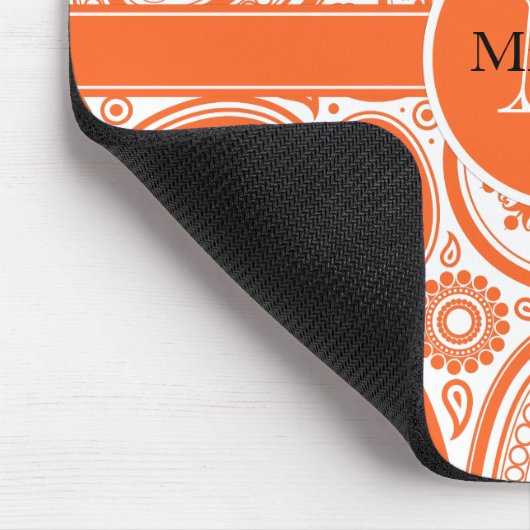 Orangefarbenes Monogramm-Muster Mousepad (Ecke)