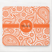Orangefarbenes Monogramm-Muster Mousepad (Vorne)