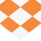 Orangefarbenes Muster eines Karos Tischdecke (Schrägansicht)