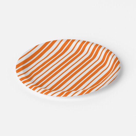 Orangefarbenes Muster für vertikale Streifen Pappteller (Schrägansicht)