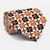 Orangefarbenes Schwarz-weißes Fleur-de-lis-Design Krawatte (Gerollt)