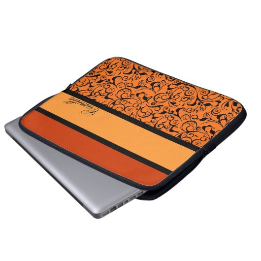 Orangefarbenes schwarzes Damast-Muster mit kleinem Laptopschutzhülle (Vorne Knopf)