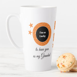 Orangefarbenes so glückliches Grandad mit Foto Milchtasse
