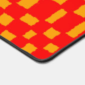 Orangefarbenes und rotes kariertes Prüfplatinenmus Schreibtischunterlage (Ecke)