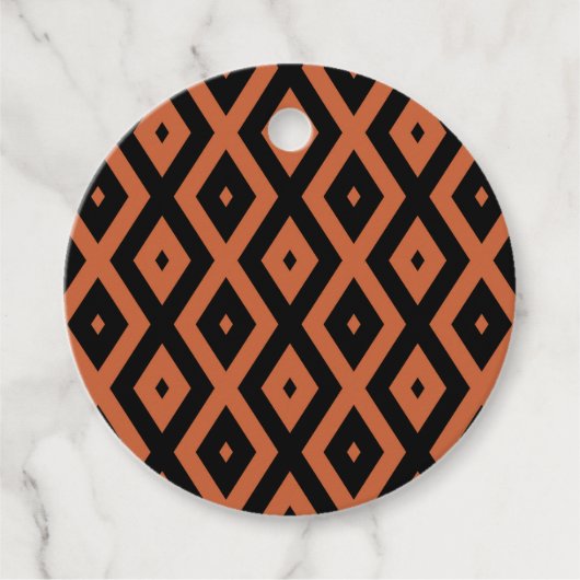 Orangefarbenes und schwarzes Diamantmuster Geschenkanhänger (Vorderseite)