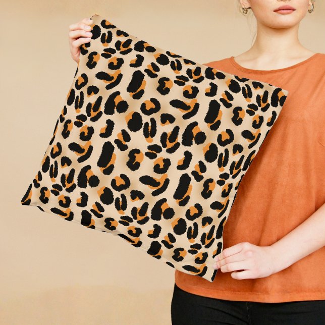 Orangefarbenes und schwarzes Leopard-Druckkopfkiss Kissen (Orange and Black Animal Leopard Print Throw Pillow)