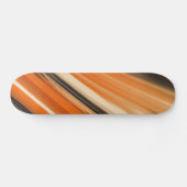 Orangefarbenes und schwarzes Skateboard (Horizontal)