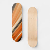 Orangefarbenes und schwarzes Skateboard (Vorderseite)