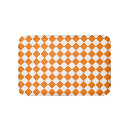 Orangefarbenes weißes Schachbrett Diamantmuster Badematte (Vorderseite)