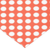 Orangefliester Polka-Punkt Tischdecke (Schrägansicht)
