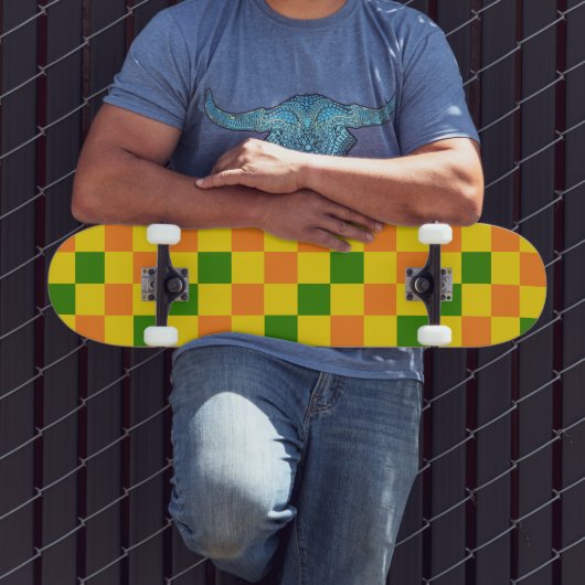 Orangegelbe grün karierte Musterdesign Skateboard (Außenbereich 3)