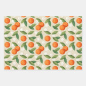 Orangen, grüne Blätter und Muster der weißen Blume (Vorderseite)